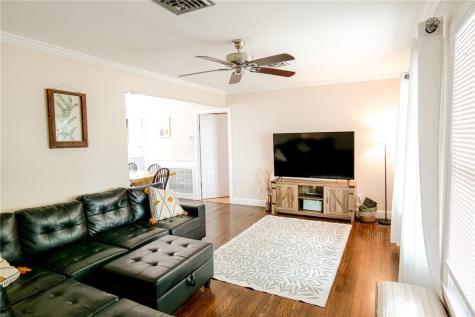 468 Glenmore Street Corpus Christi TX 78412