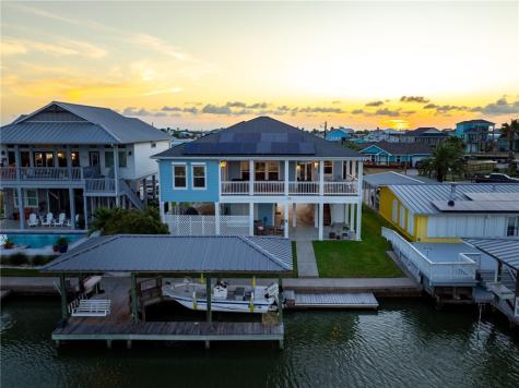 119 Ball Street Rockport TX 78382