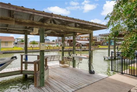 119 Ball Street Rockport TX 78382