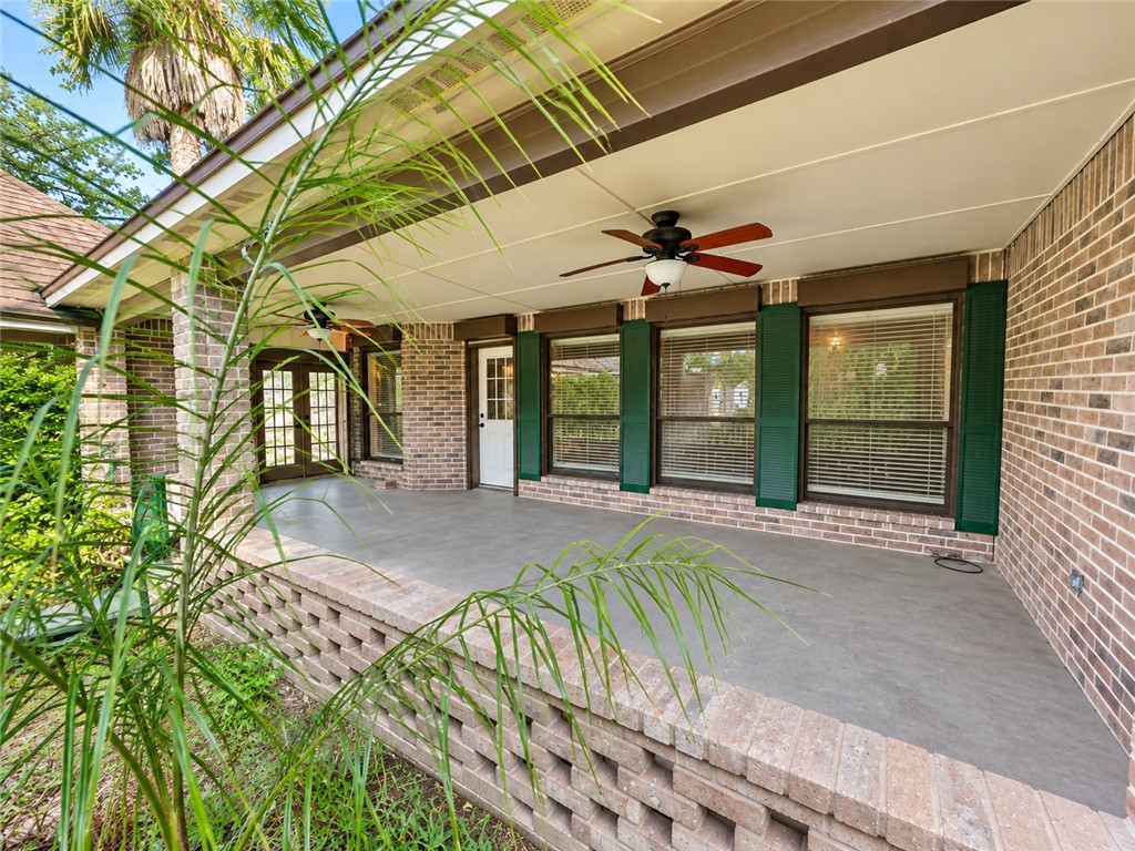 4601 Schwerin Lake Drive Corpus Christi TX 78413
