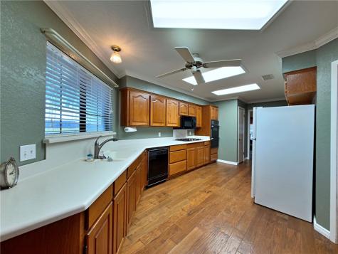 2300 Memorial Parkway Portland TX 78374