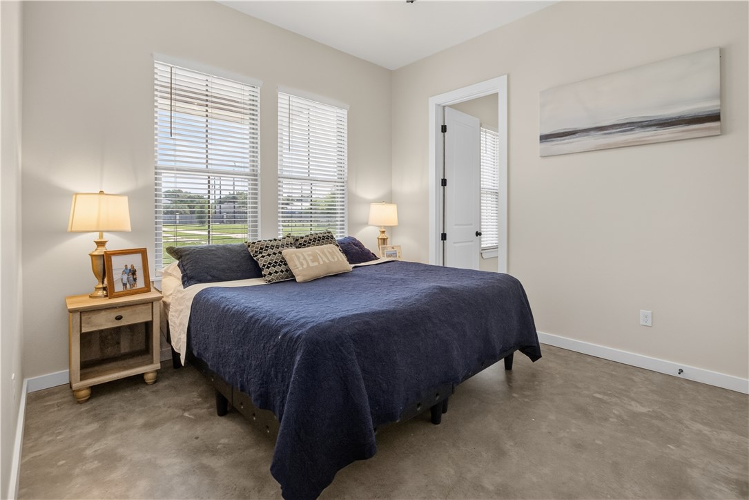 1056 Glenoak Drive Corpus Christi TX 78418