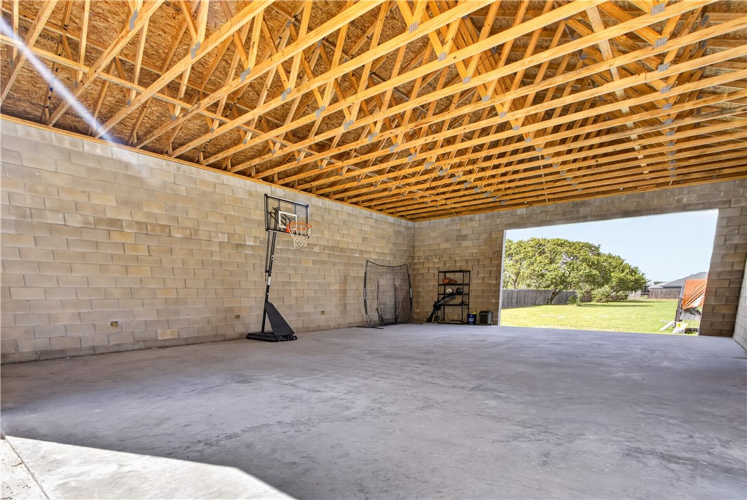 1056 Glenoak Drive Corpus Christi TX 78418