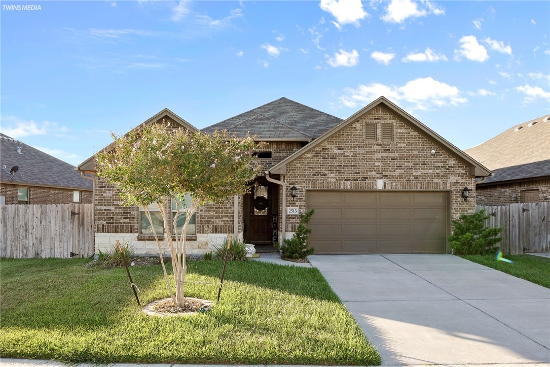 2513 Las Estrellas Street Corpus Christi TX 78414