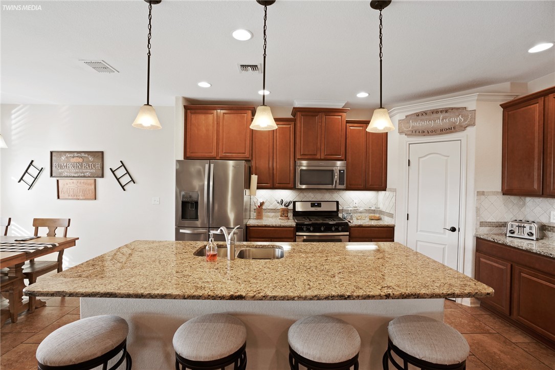 2513 Las Estrellas Street Corpus Christi TX 78414