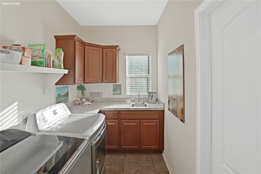 2513 Las Estrellas Street Corpus Christi TX 78414