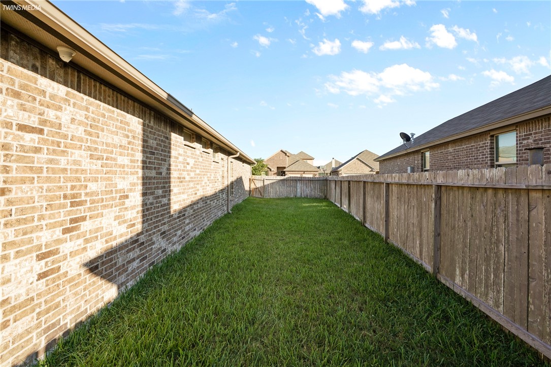 2513 Las Estrellas Street Corpus Christi TX 78414