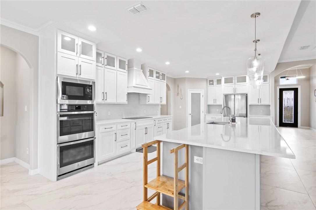 13 Westpointe Drive Rockport TX 78382
