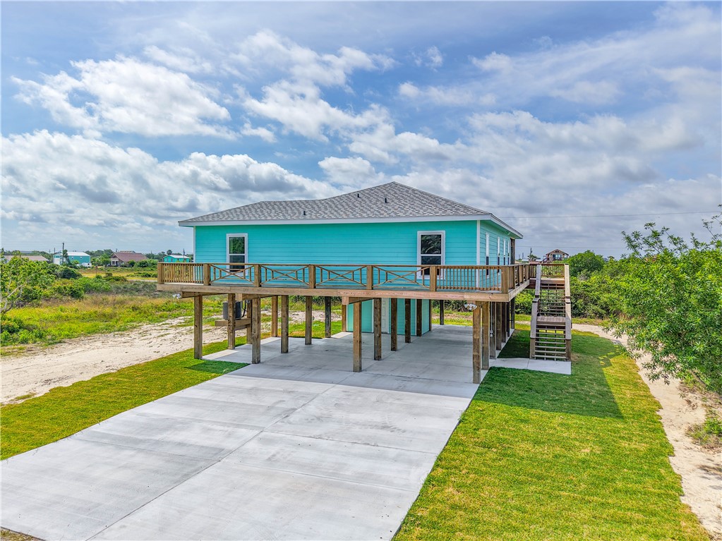233 W Club Oak Rockport TX 78382