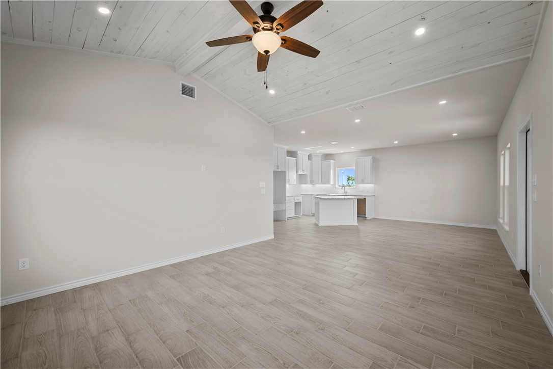 233 W Club Oak Rockport TX 78382