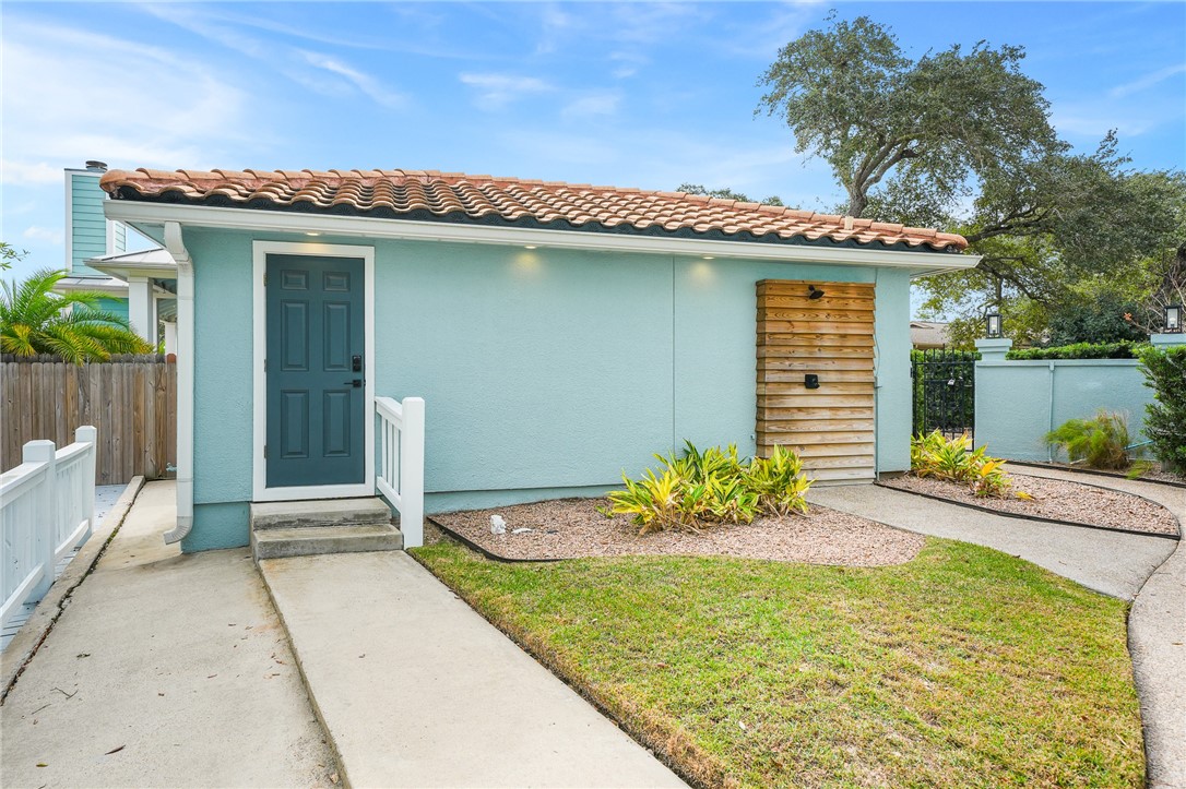 2301 Lakeside Court Rockport TX 78382