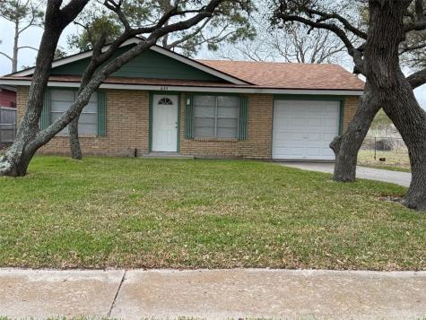 635 W Matlock Avenue Aransas Pass TX 78336
