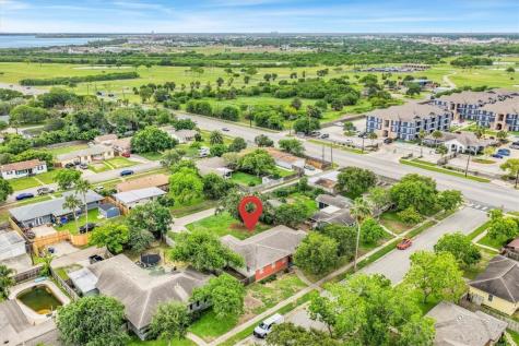 473 University Drive Corpus Christi TX 78412