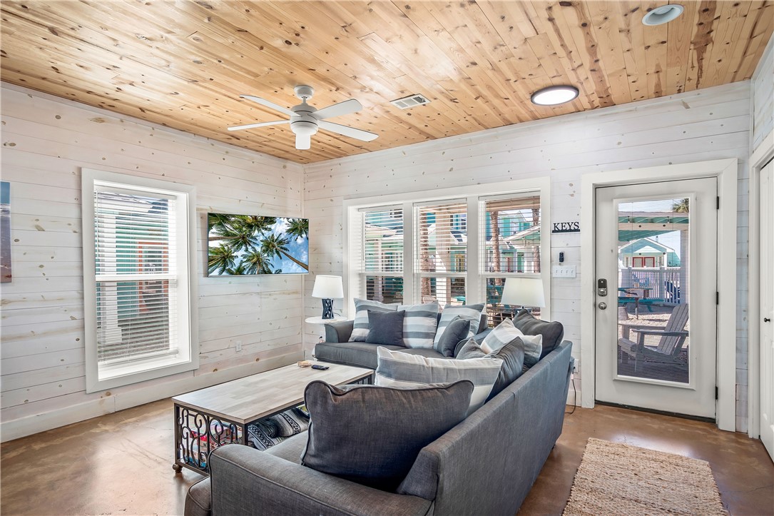 2120 S 11th Street #503 Port Aransas TX 78373