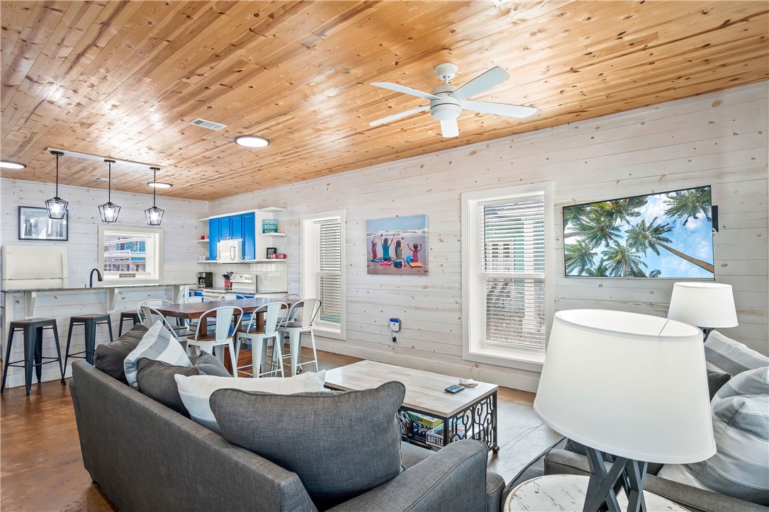 2120 S 11th Street #503 Port Aransas TX 78373