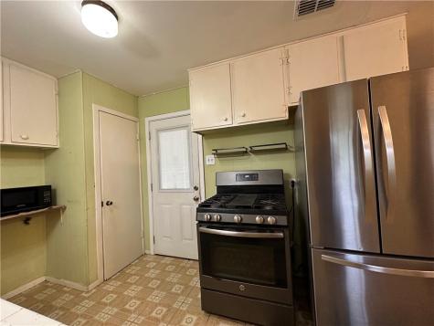 332 Woodlawn Street Sinton TX 78387