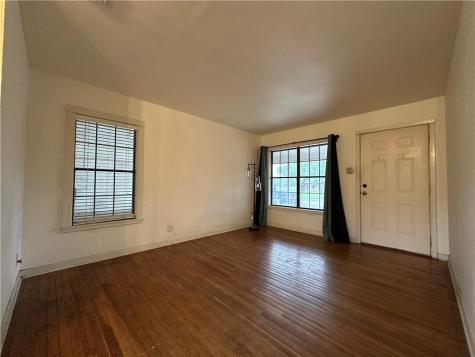 332 Woodlawn Street Sinton TX 78387