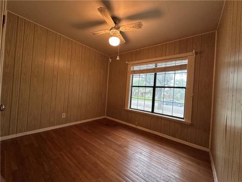 332 Woodlawn Street Sinton TX 78387