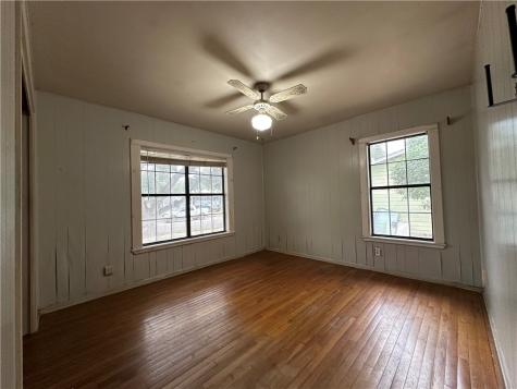 332 Woodlawn Street Sinton TX 78387