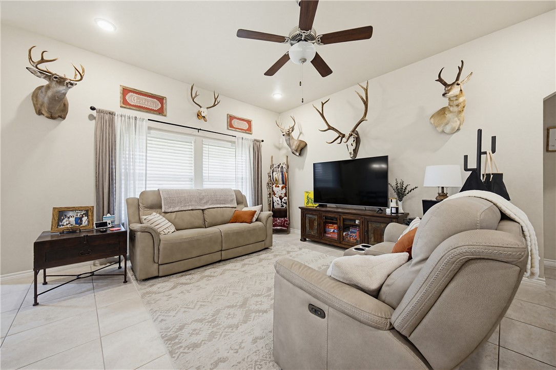 9453 English Oak Drive Corpus Christi TX 78410