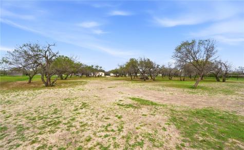 5076 Wildwood Lane Robstown TX 78380