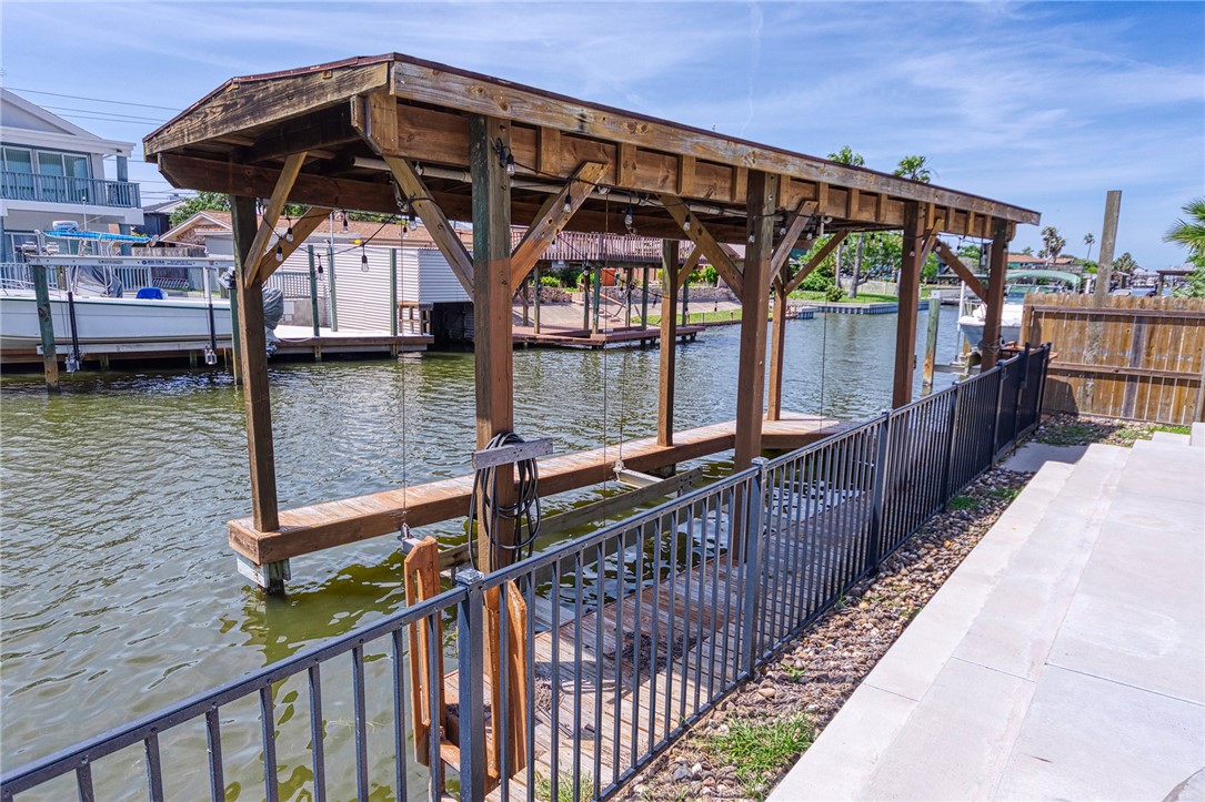 3322 Maui Drive Corpus Christi TX 78418