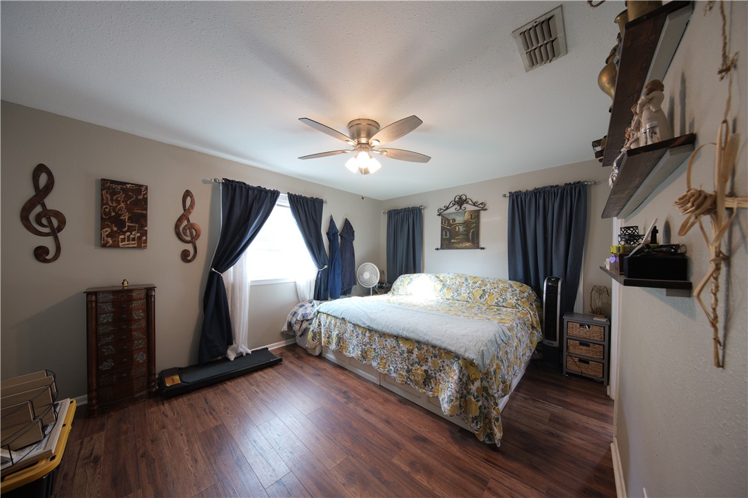 11821 Lori Drive Corpus Christi TX 78410