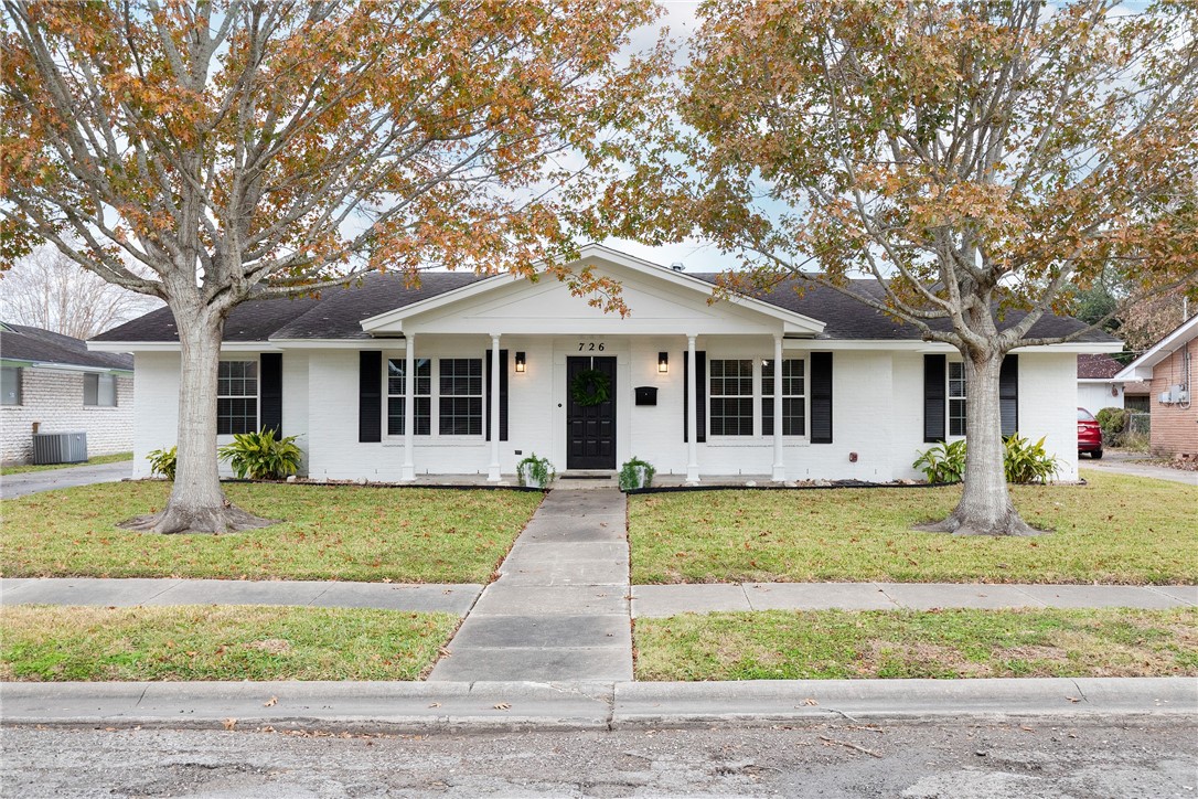 726 Meadowbrook Drive Corpus Christi TX 78412