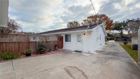 726 Meadowbrook Drive Corpus Christi TX 78412