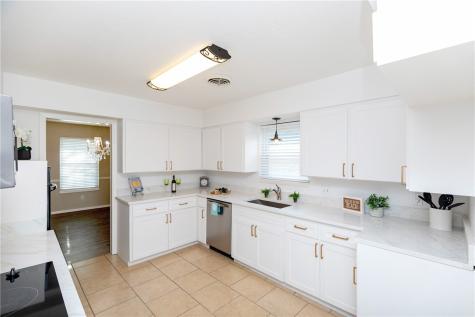 726 Meadowbrook Drive Corpus Christi TX 78412