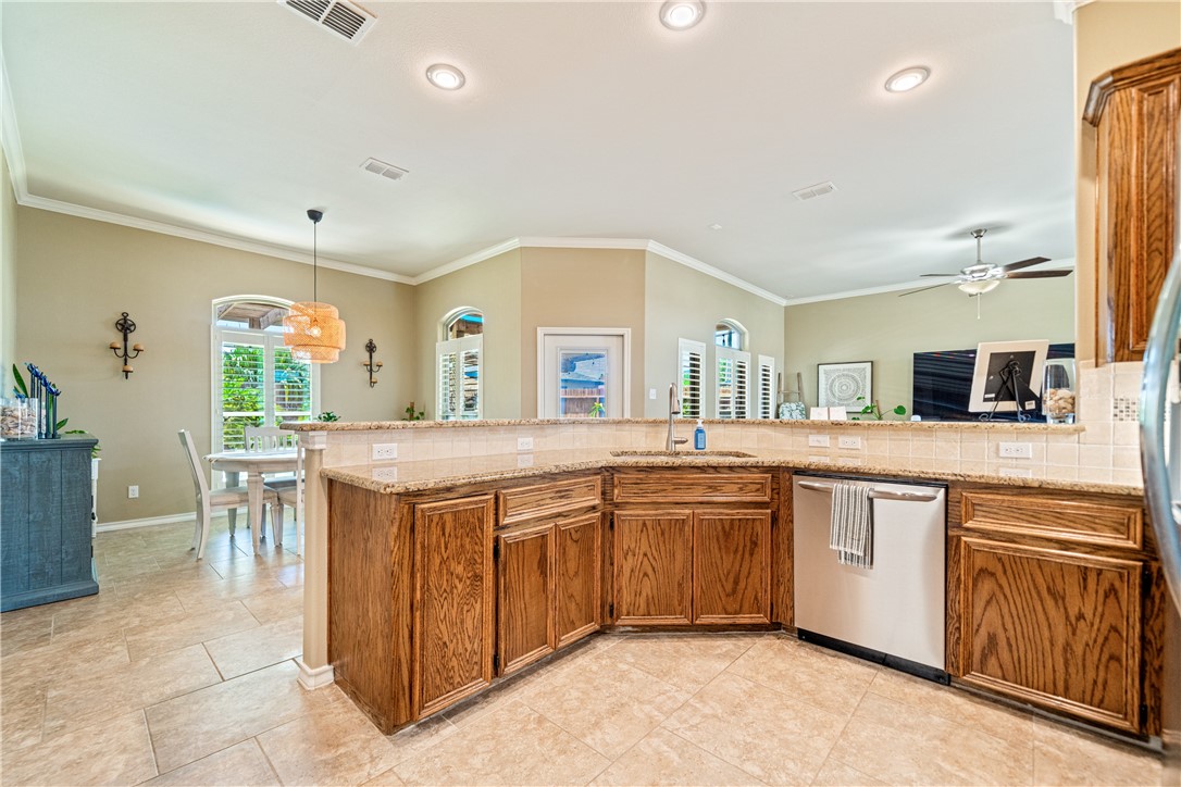 15669 Three Fathoms Bank Corpus Christi TX 78418