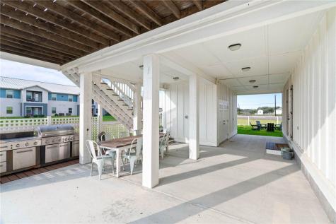 1529 S Live Oak Street Rockport TX 78382