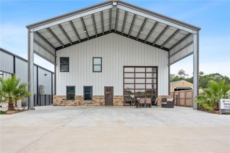 72 Circle Hook Port O'Connor TX 77982