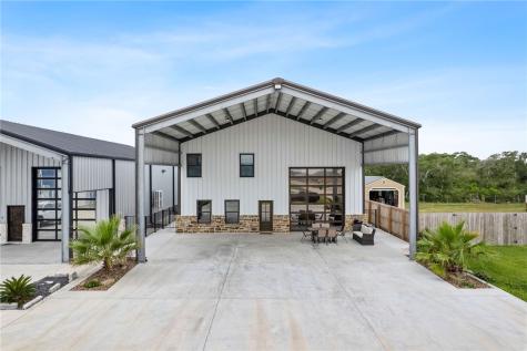 72 Circle Hook Port O'Connor TX 77982