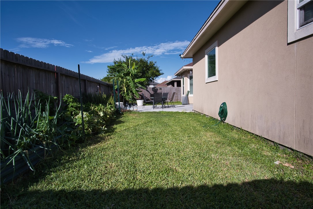 8229 Merlin Place Corpus Christi TX 78414