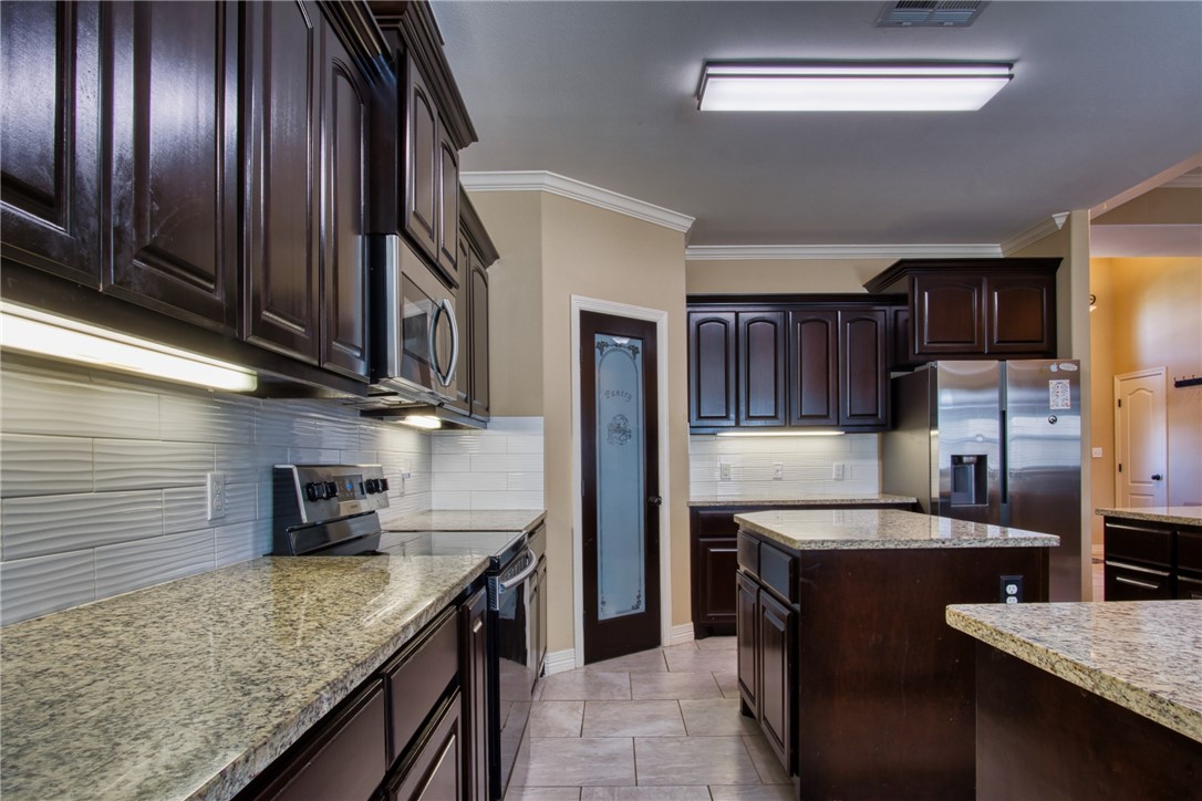 8229 Merlin Place Corpus Christi TX 78414
