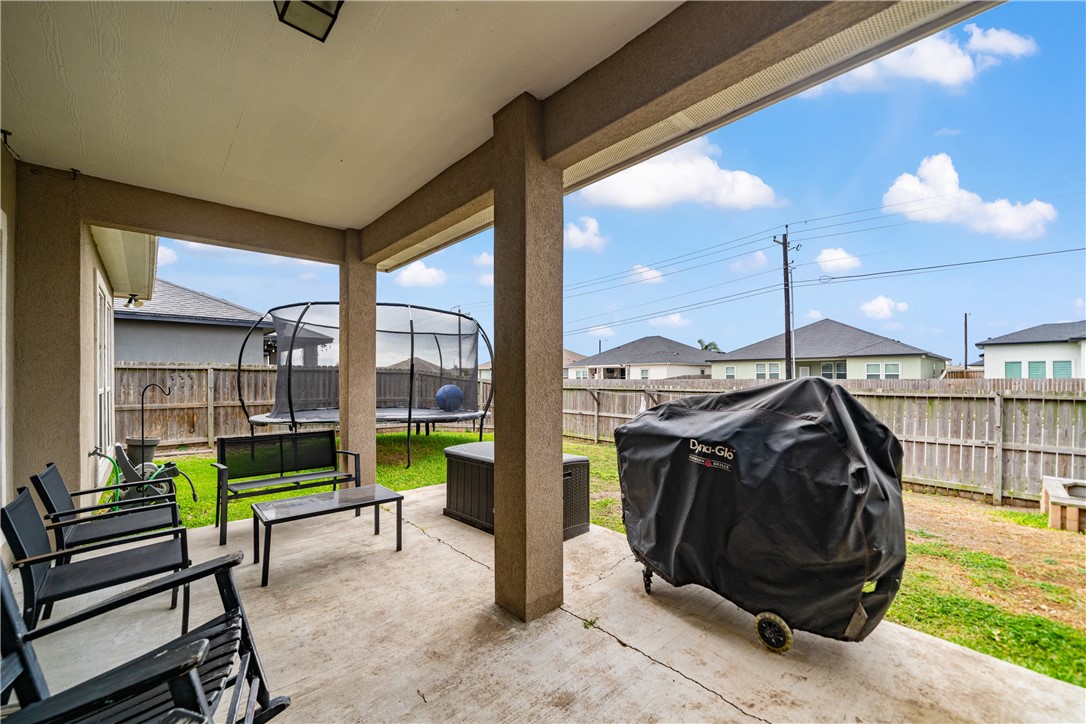 6733 Stuyvesant Court Corpus Christi TX 78414