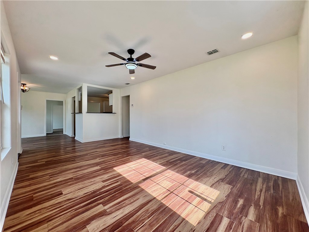 1324 Cambridge Drive Corpus Christi TX 78415