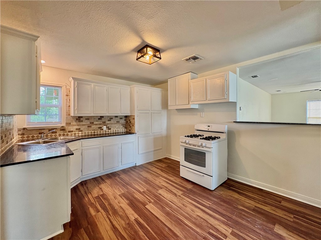 1324 Cambridge Drive Corpus Christi TX 78415