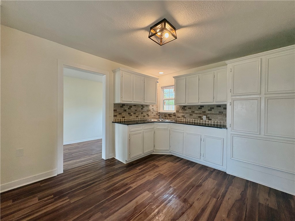 1324 Cambridge Drive Corpus Christi TX 78415