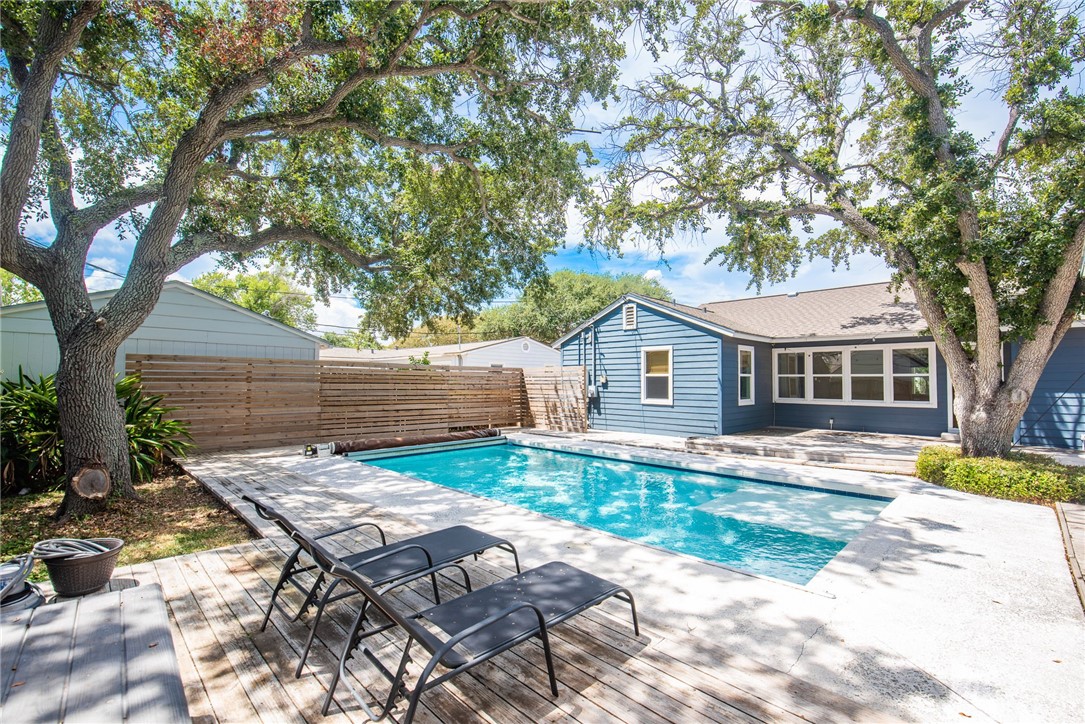 329 Laurel Drive Corpus Christi TX 78404