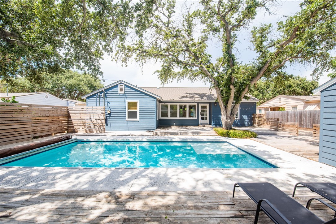 329 Laurel Drive Corpus Christi TX 78404