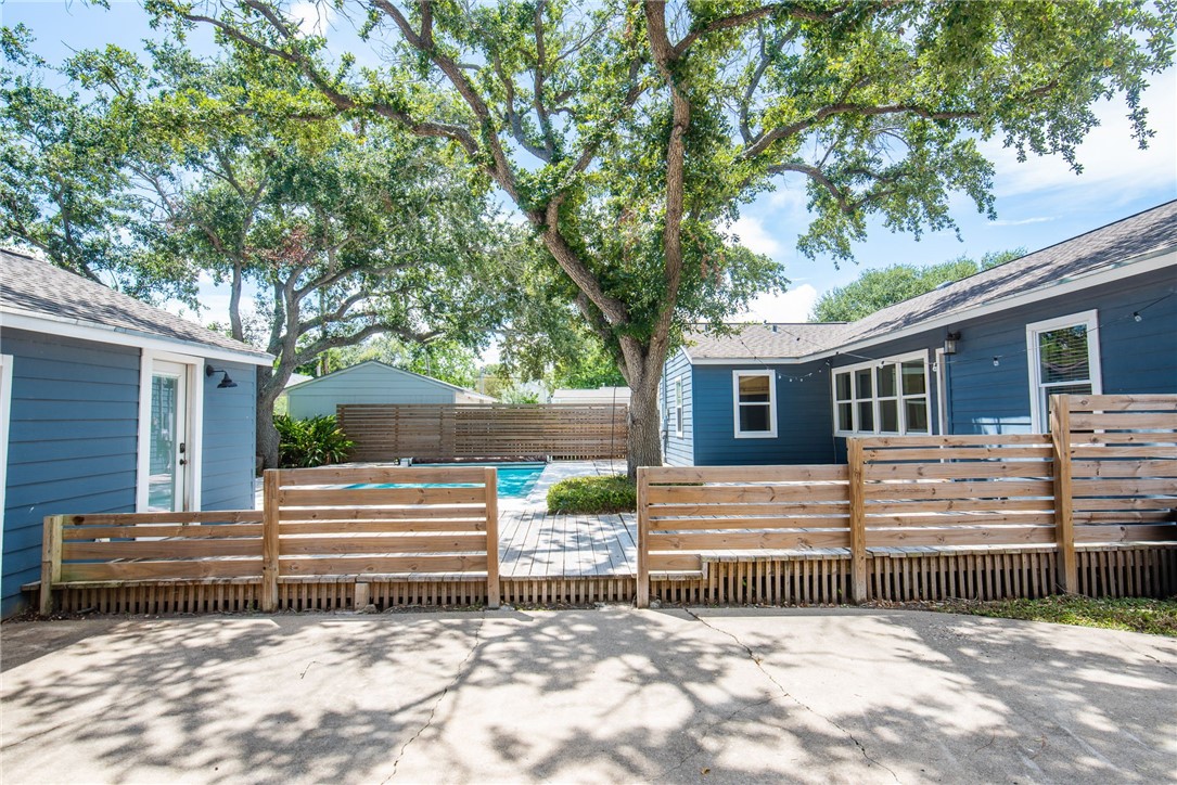 329 Laurel Drive Corpus Christi TX 78404