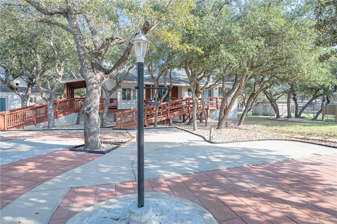 318 Traylor Avenue Rockport TX 78382