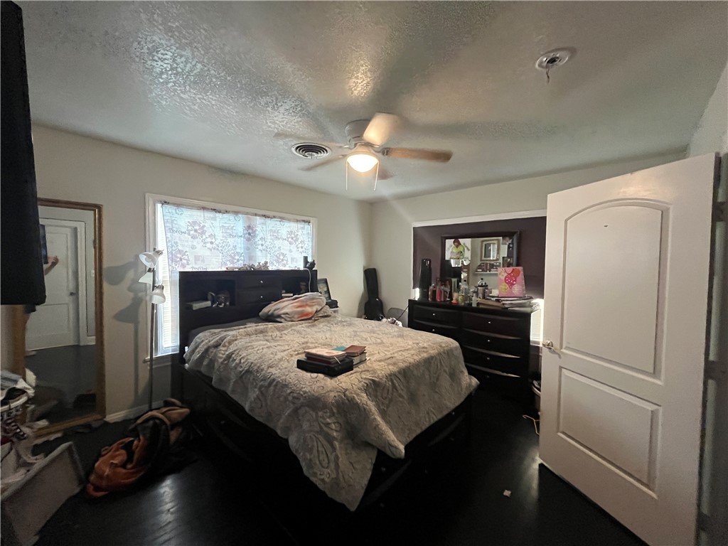 1253 Logan Avenue Corpus Christi TX 78404