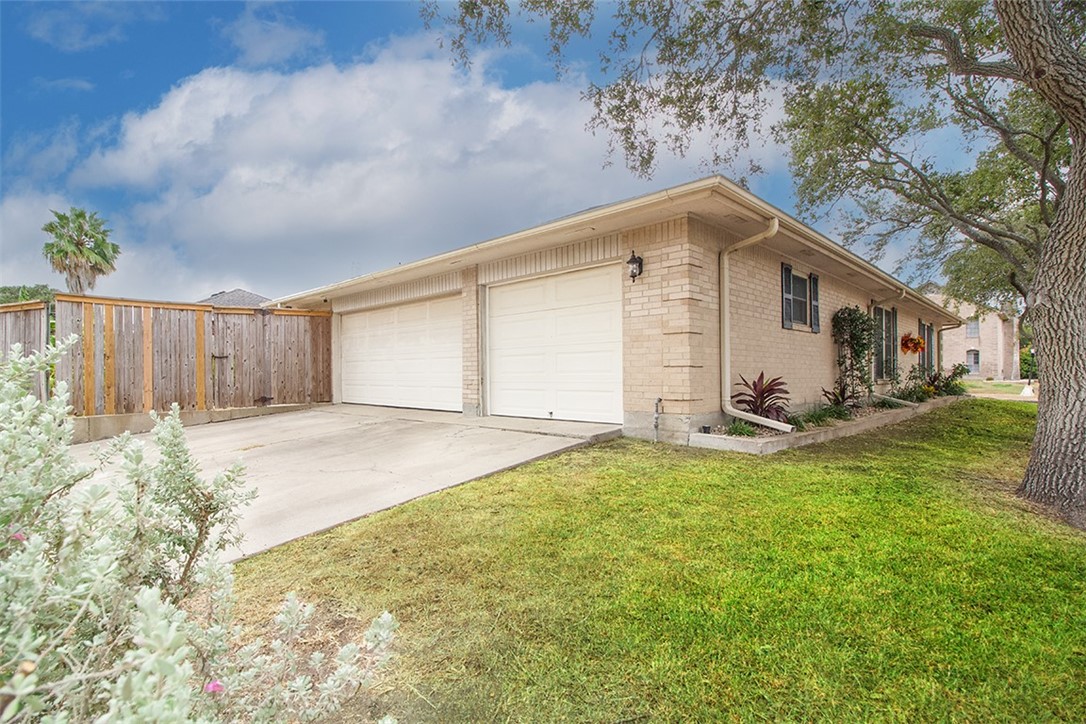 7002 Chiswick Drive Corpus Christi TX 78413