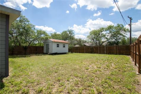 920 E Lewis Street Sinton TX 78387