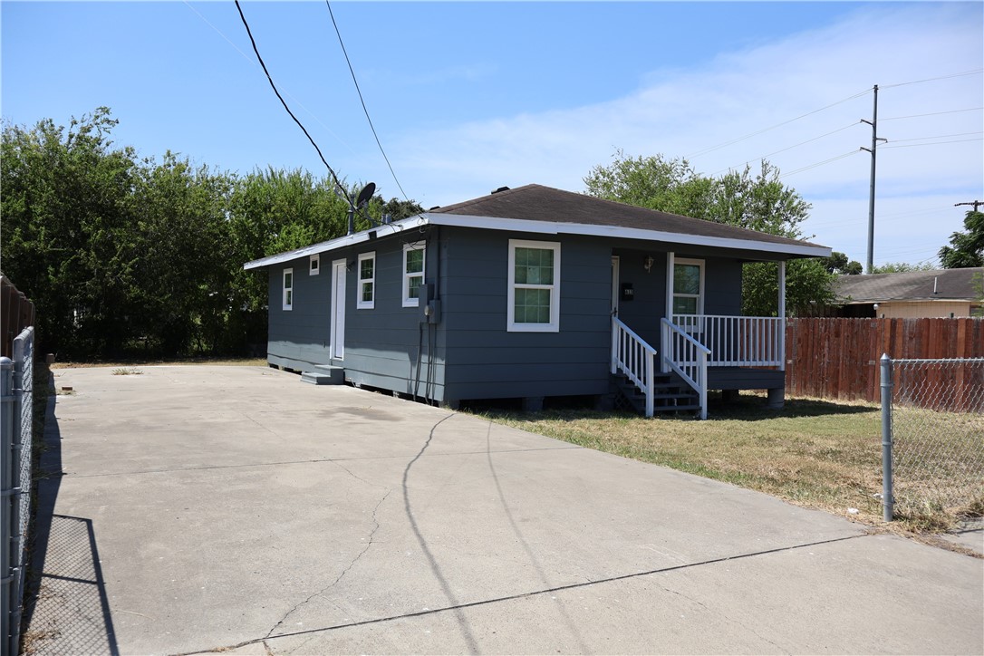 613 Francesca Street Corpus Christi TX 78405
