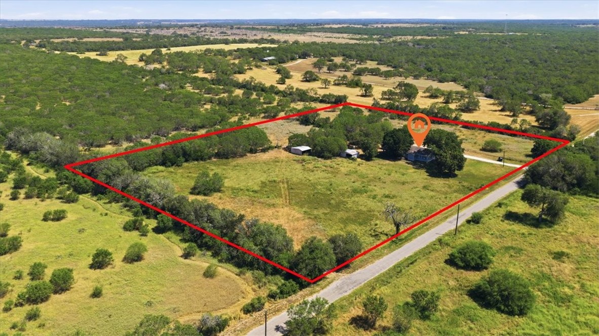 171 County Road 325 George West TX 78022