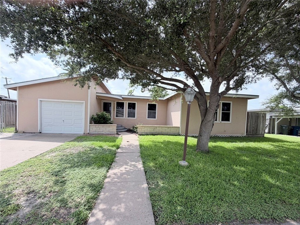 405 Canterbury Drive Corpus Christi TX 78412